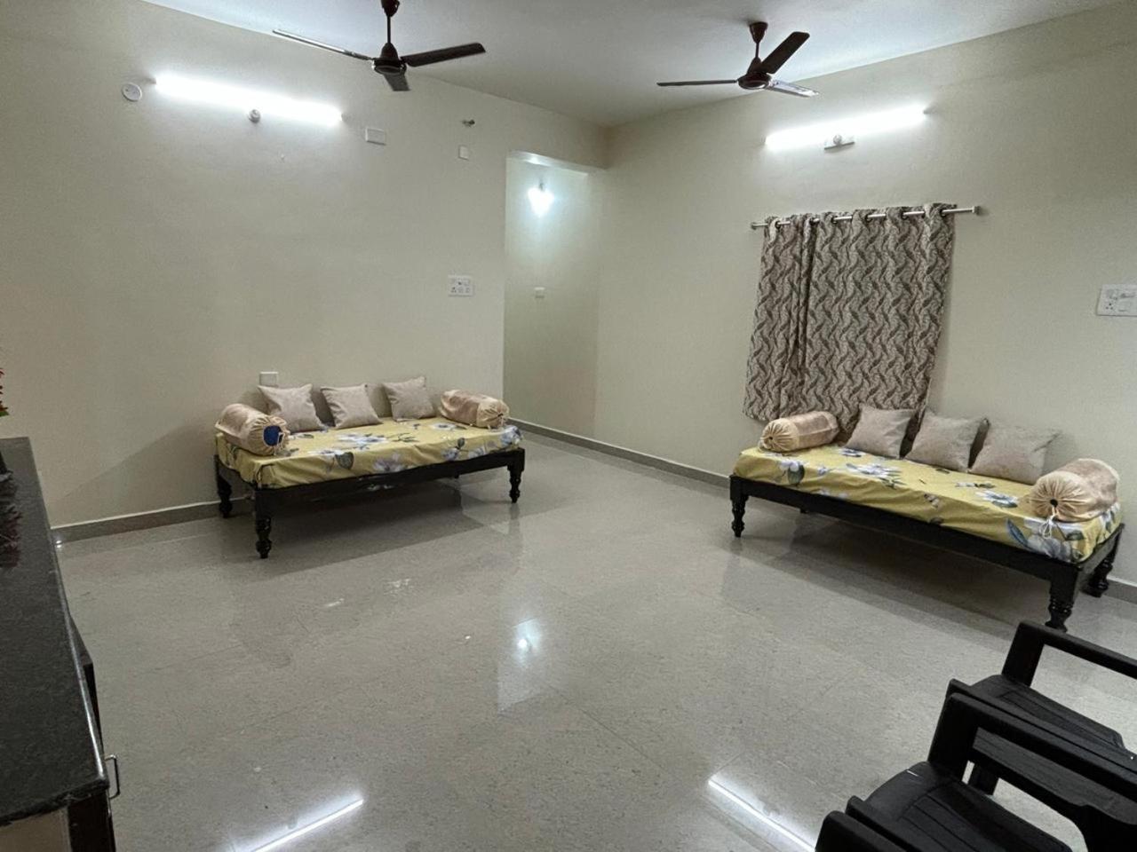 Annamaiah Premium Guest House Tirupati Exterior foto