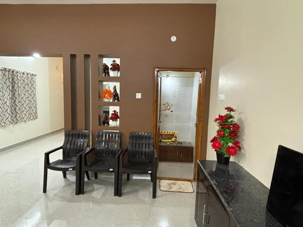 Annamaiah Premium Guest House Tirupati Exterior foto