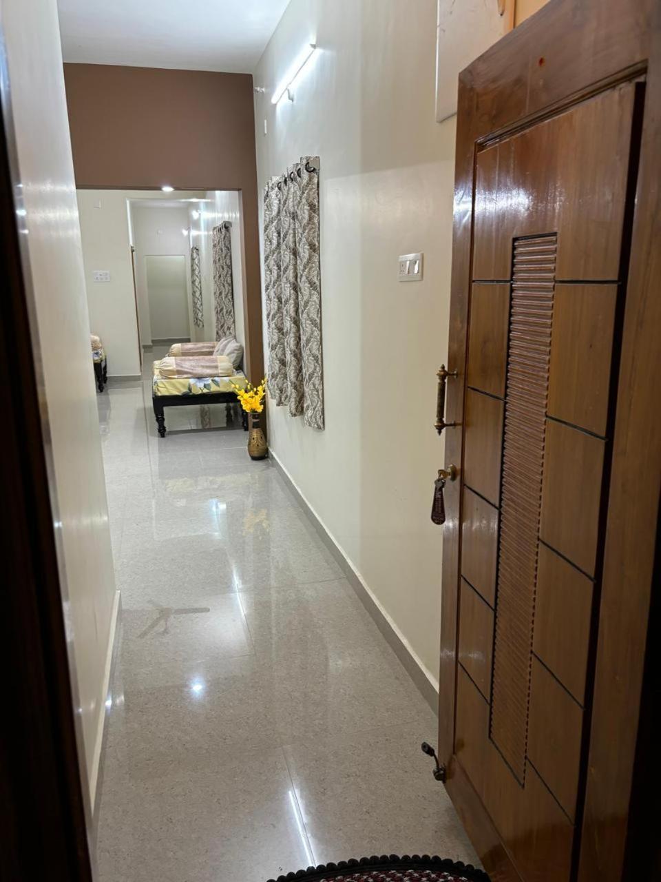 Annamaiah Premium Guest House Tirupati Exterior foto